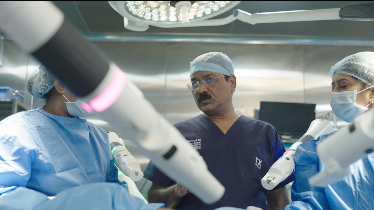 Surgeon performing Advanced Robotic-Assisted Surgery at TX Hospitals Banjara Hills